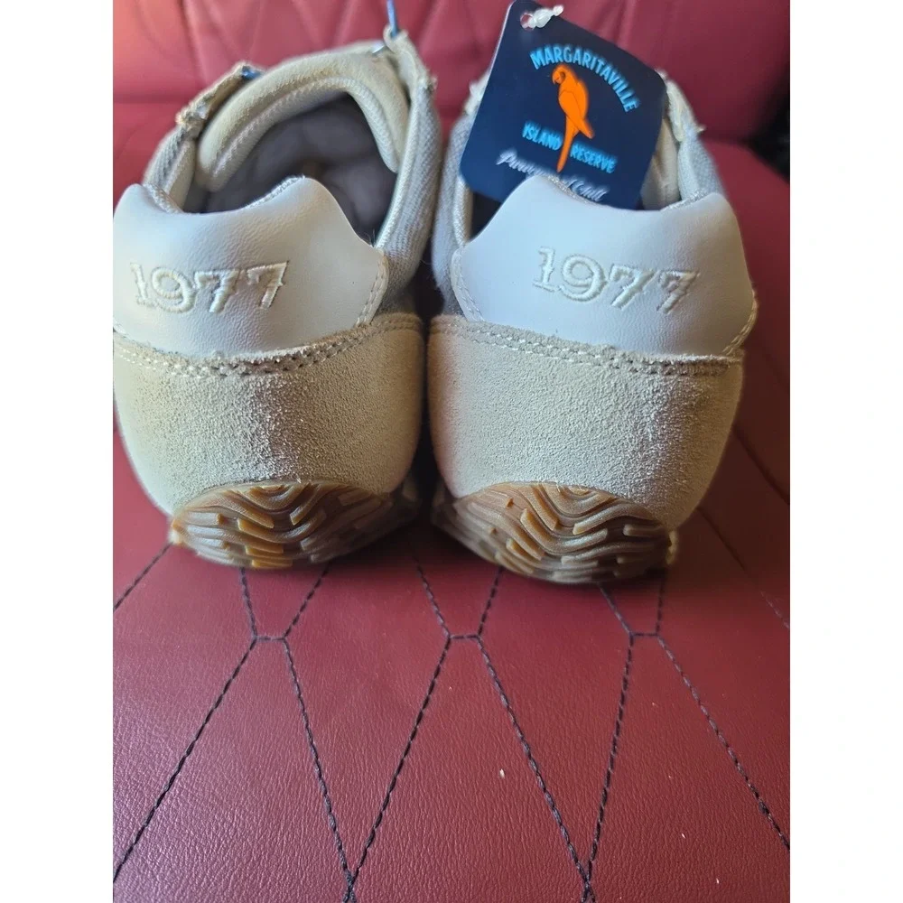 New In Box Margaritaville Equator Light Brown Men's Athletic Shoes Size 9.5